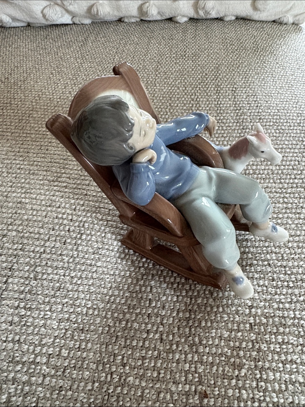 LLADRO - *RARE* NAPPING BOY IN ROCKING CHAIR - Picture 5 of 10